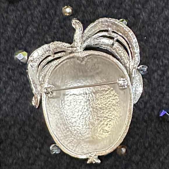 Sarah Coventry Silver Adam’s Delight 1961 Apple Vintage Brooch & Clip Earrings - Picture 7 of 9